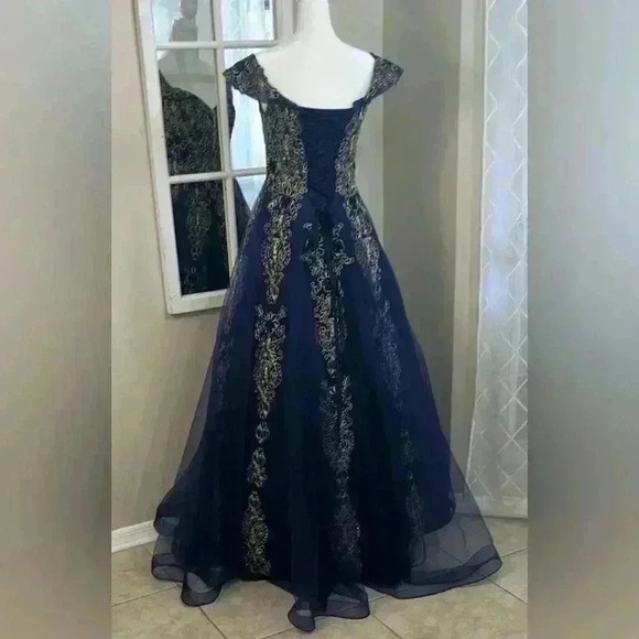 Elegant Navy Blue Gown with Gold Embroidery - Picture 2 of 5